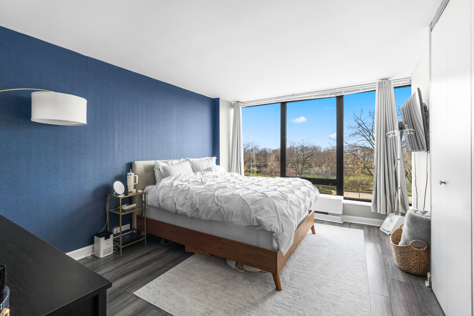 5445 North Sheridan Road, Unit 504 Chicago, IL 60640 - Photo 7 of 14 Gallery Image 7