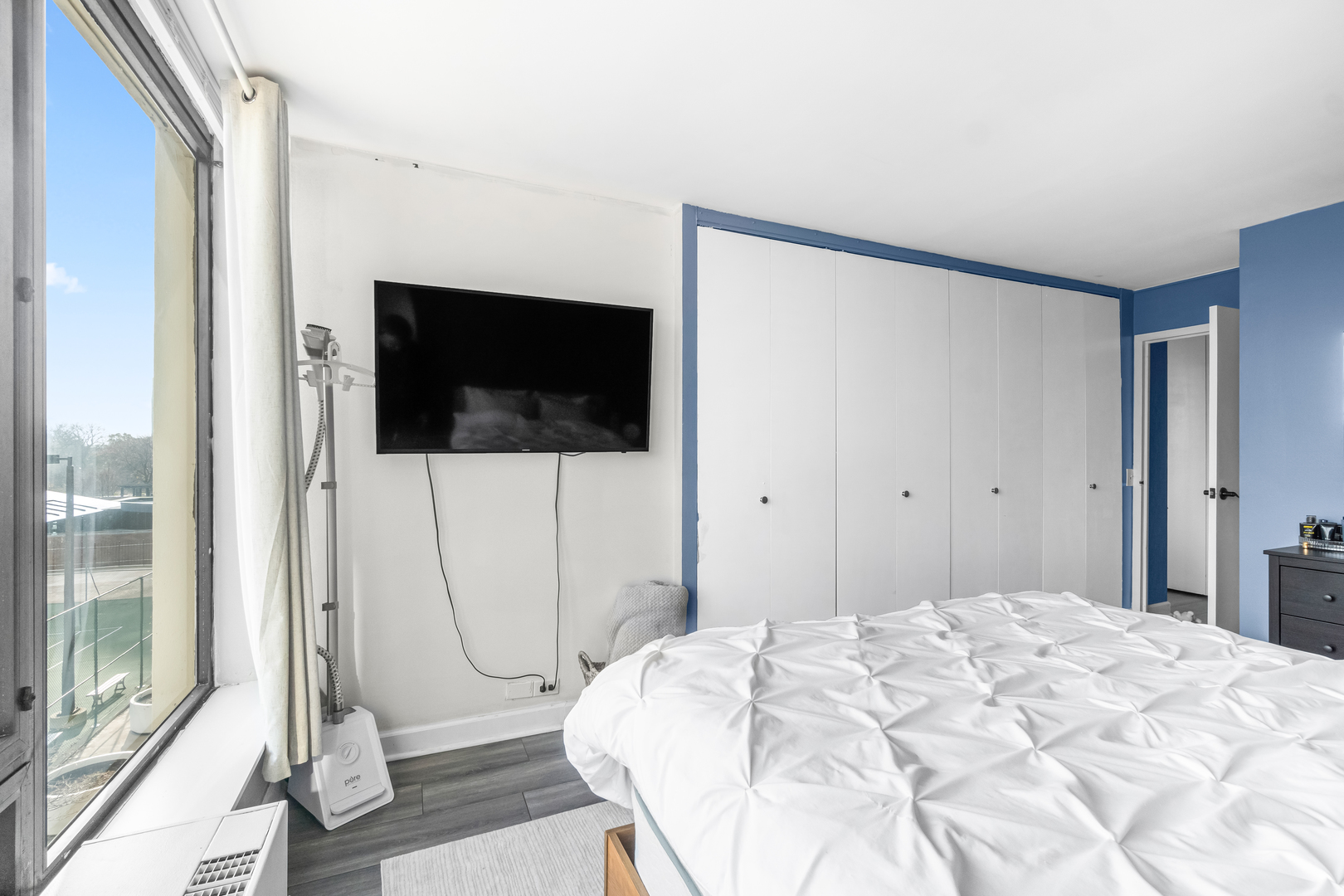 5445 North Sheridan Road, Unit 504 Chicago, IL 60640 - Photo 8 of 14 Gallery Image 8