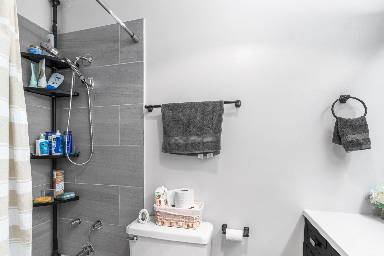 5445 North Sheridan Road, Unit 504 Chicago, IL 60640 - Photo 10 of 14 Gallery Image 10