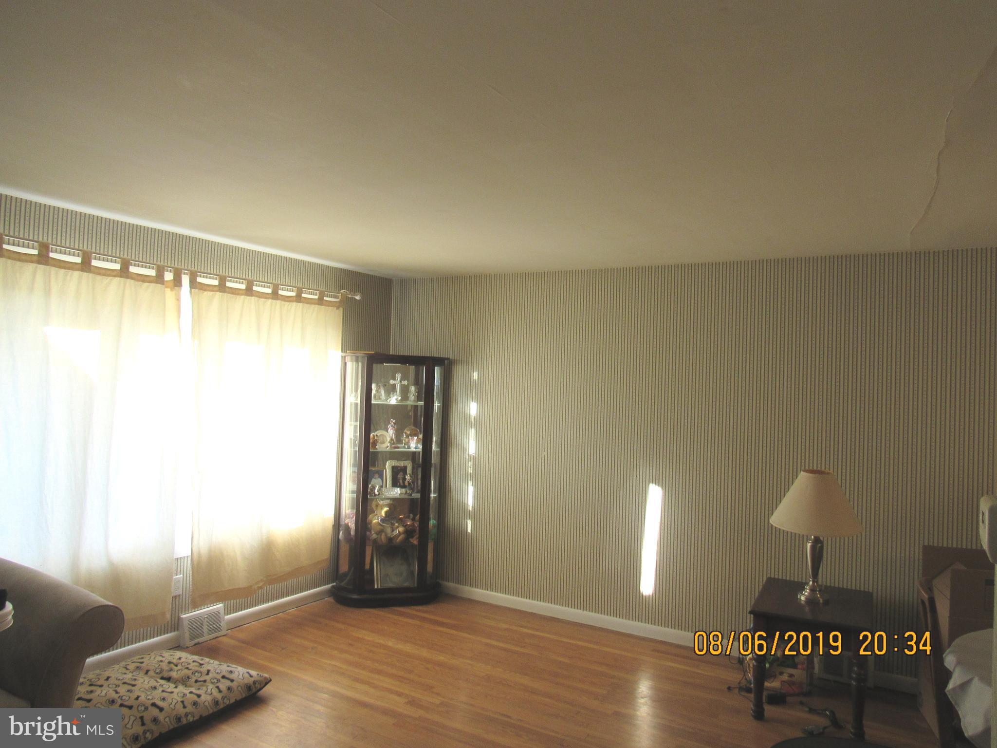 9973 Hardy Road Philadelphia, PA 19115 - Photo 4 of 21 Gallery Image 4