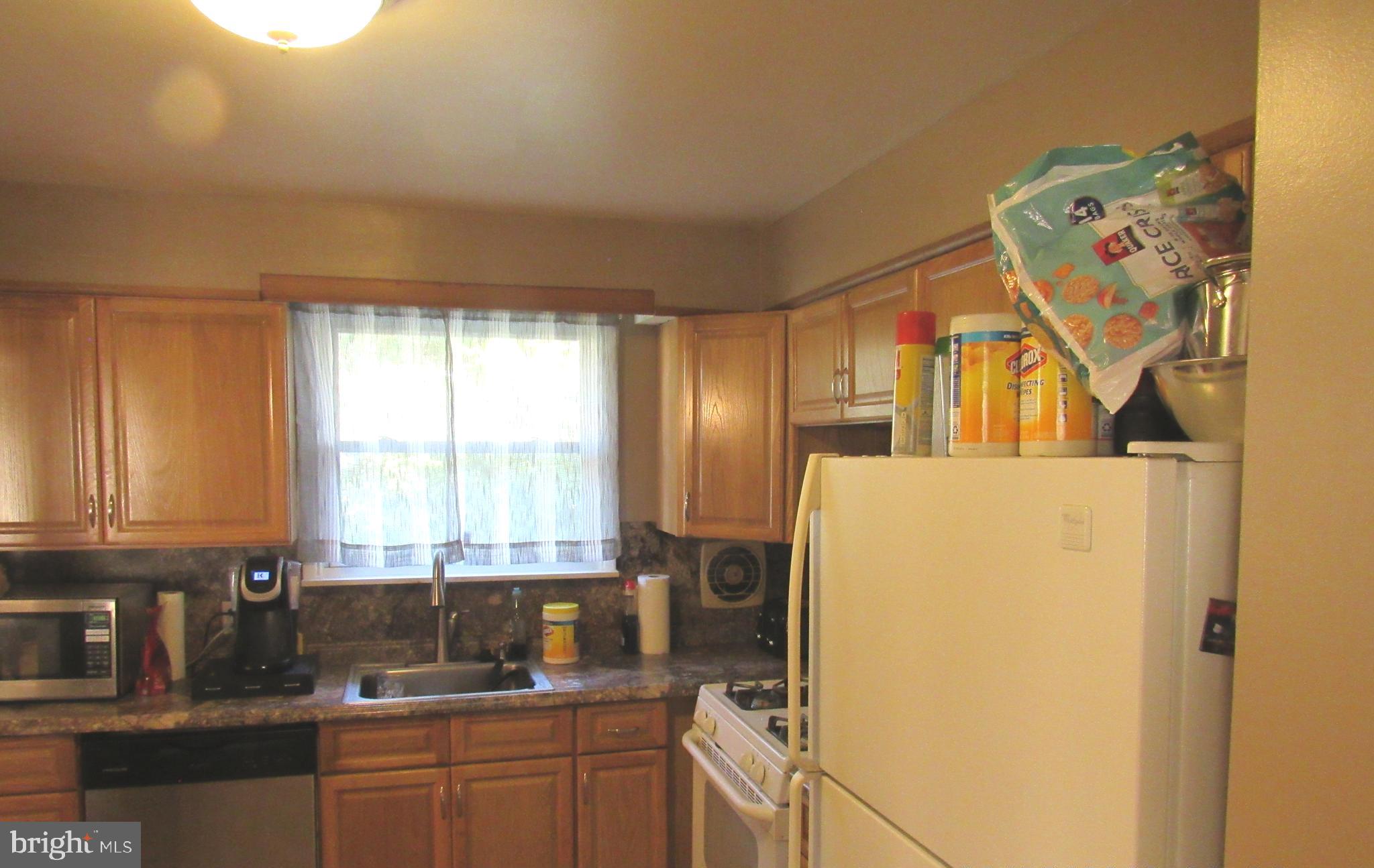 9973 Hardy Road Philadelphia, PA 19115 - Photo 6 of 21 Gallery Image 6