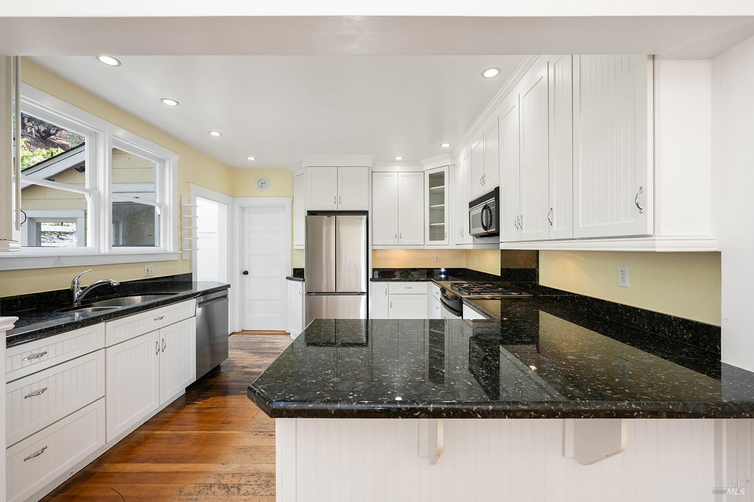 2550 Warm Springs Road Glen Ellen, CA 95442 - Photo 25 of 63 Kitchen