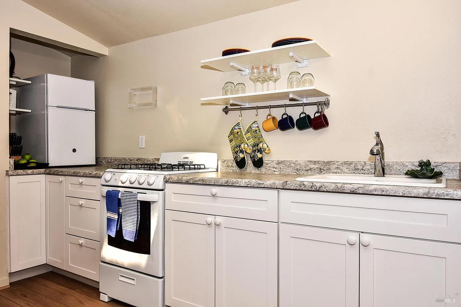 2550 Warm Springs Road Glen Ellen, CA 95442 - Photo 55 of 63 2nd Unit - photo taken when unit was listed for rent.