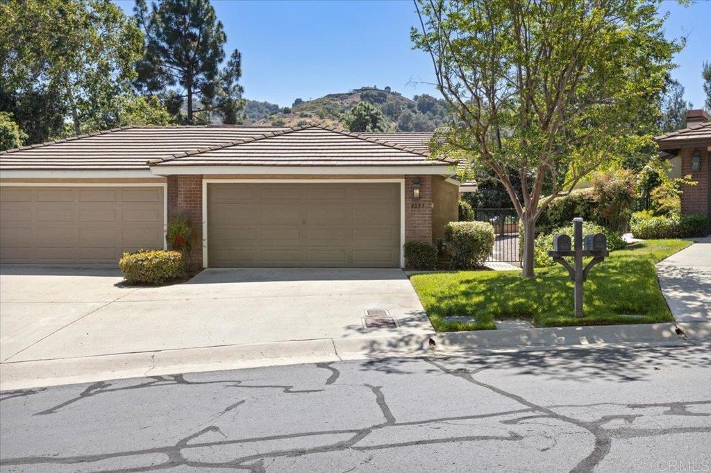 4233 Los Padres Drive Fallbrook, CA 92028 - Photo 2 of 28