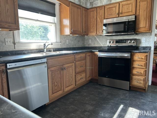 214 Elm Grove Road Bluffton, IN 46714 - Photo 17 of 39 Gallery Image 17
