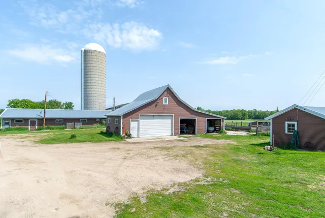 $479,000 | 41936 County 75, Bertha, MN 56437
