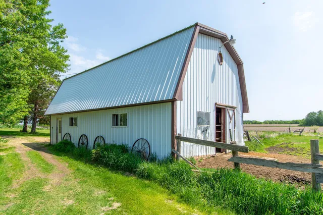 $479,000 | 41936 County 75, Bertha, MN 56437