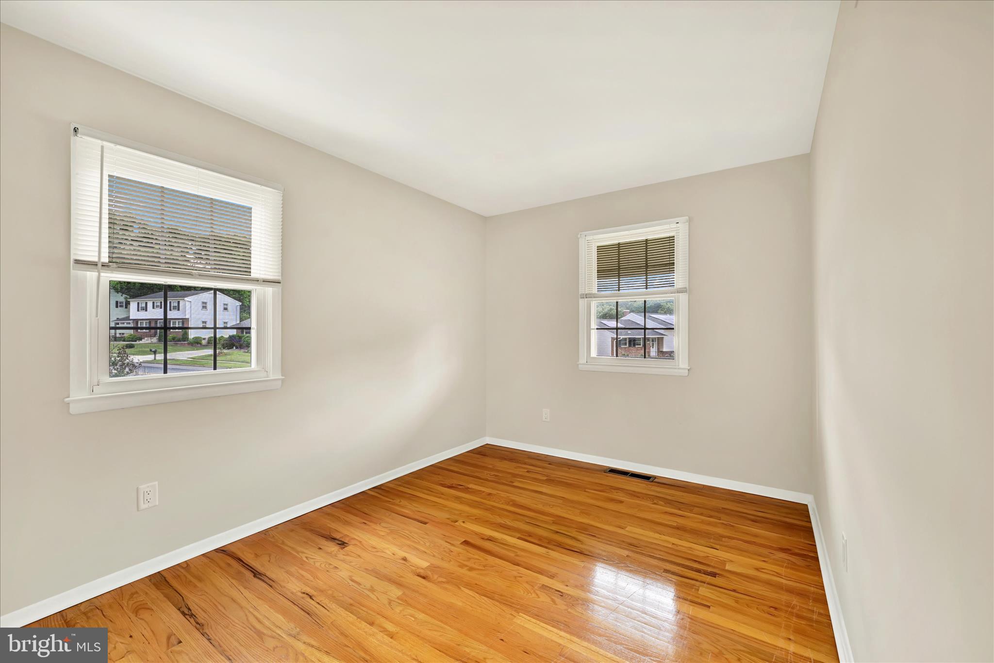 4700 Ebenezer Road Nottingham, MD 21236 - Photo 17 of 39 Bedroom 2