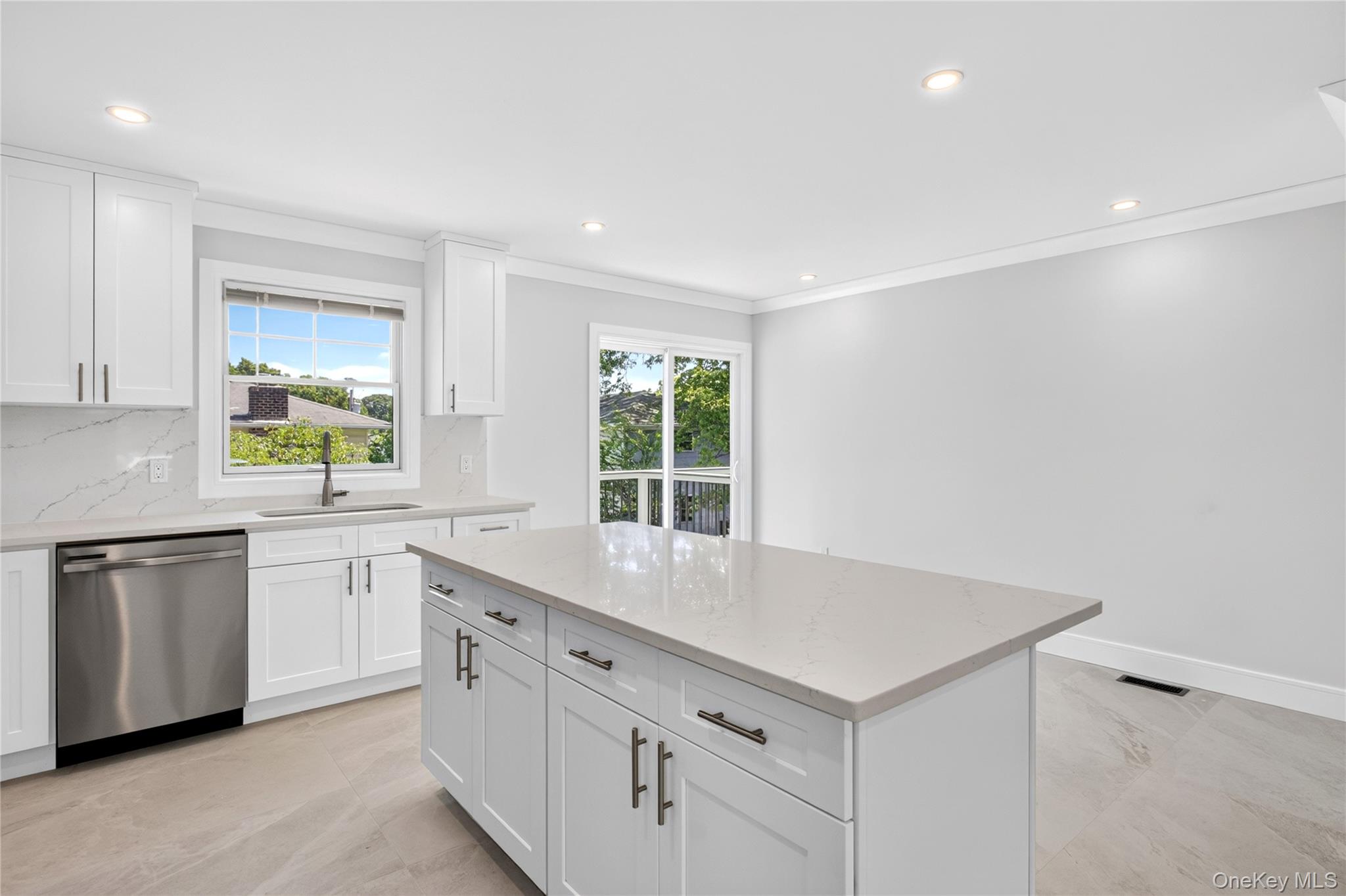 42 Linwood Road North, Unit B Port Washington, NY 11050 - Photo 8 of 35 Gallery Image 8