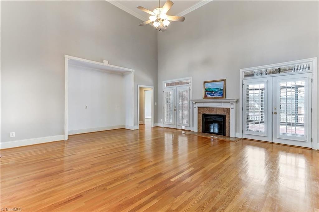 5803 Scarlett Court Oak Ridge, NC 27310 - Photo 5 of 30 Living Room