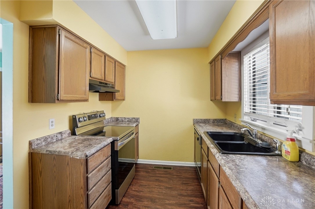 366 Northfield Boulevard Springfield, OH 45503 - Photo 12 of 29
