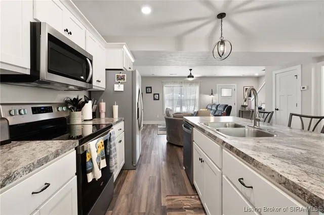 $229,900 | 1010 Sweet Amy Way, Sellersburg, IN 47172