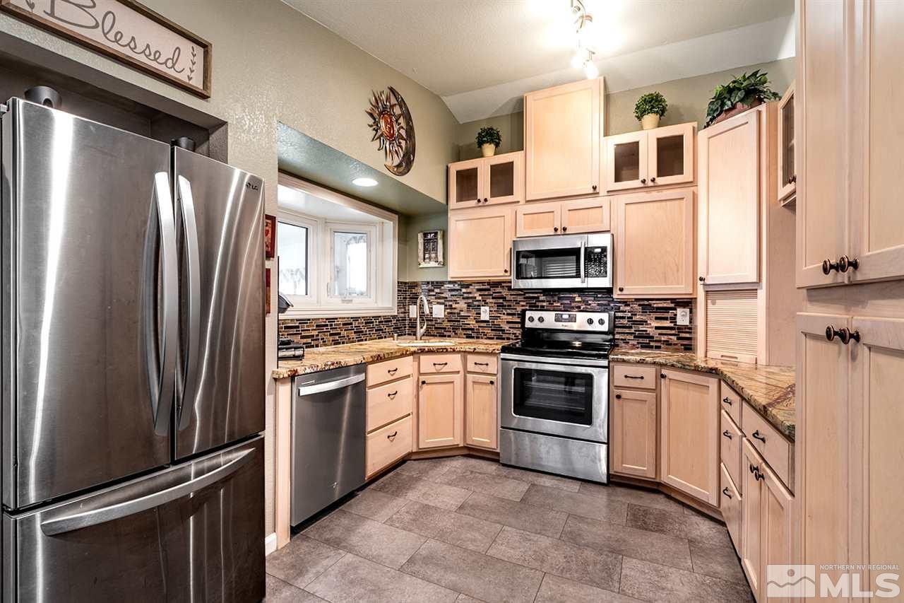 6767 Peppermint Court Reno, NV 89506 - Photo 14 of 18 Photo 14