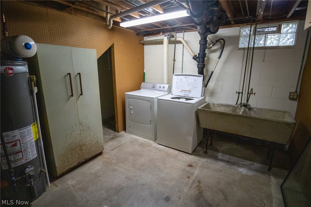 785 Chaffin Road Akron, OH 44306 - Photo 24 of 27 Laundry area.