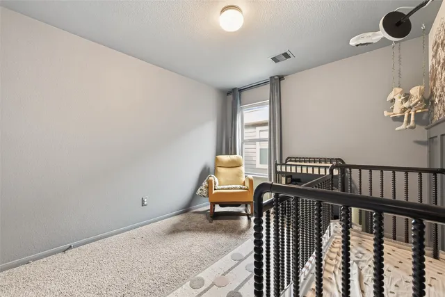 a view of livingroom with furniture
