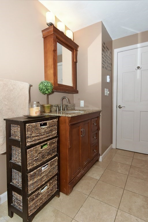 38 Plantation Road, Unit 38 Oxford, MA 01540 - Photo 19 of 27 Gallery Image 19