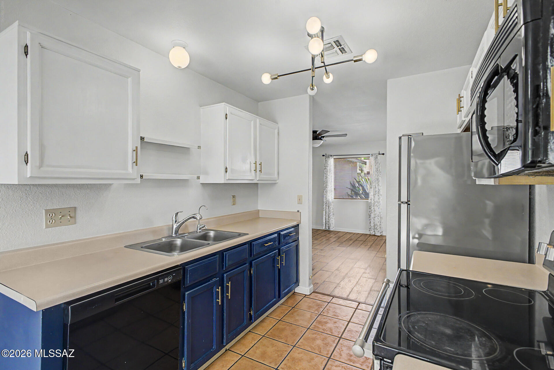 1270 North Falcon Ridge Drive Tucson, AZ 85745 - Photo 10 of 26 10 - Falcon Ridge