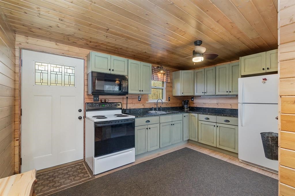 575 West Birch Road Roscommon, MI 48653 - Photo 22 of 59 Gallery Image 22