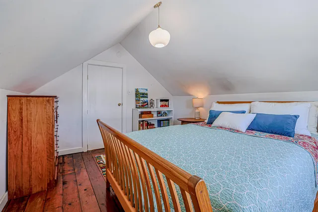 $479,900 | 7 Mt Vernon Street, Nashua, NH 03064