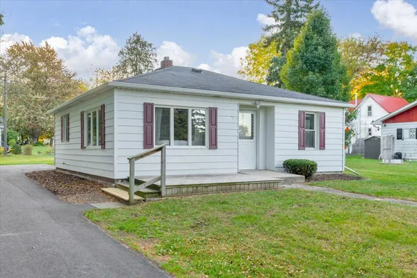 $128,000 | 3472 Vincent Street, Deckerville, MI 48427