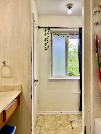 $195,000 | 12066 Kleinmeadow Drive, Houston, TX 77066