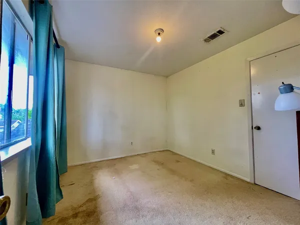 $195,000 | 12066 Kleinmeadow Drive, Houston, TX 77066