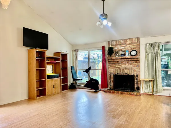 $195,000 | 12066 Kleinmeadow Drive, Houston, TX 77066