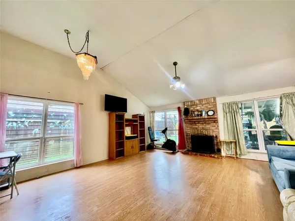 $195,000 | 12066 Kleinmeadow Drive, Houston, TX 77066