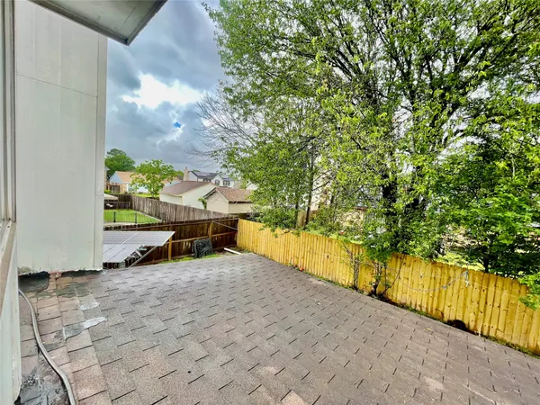 $195,000 | 12066 Kleinmeadow Drive, Houston, TX 77066