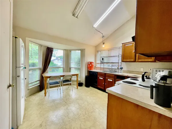 $195,000 | 12066 Kleinmeadow Drive, Houston, TX 77066