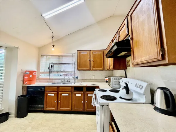 $195,000 | 12066 Kleinmeadow Drive, Houston, TX 77066