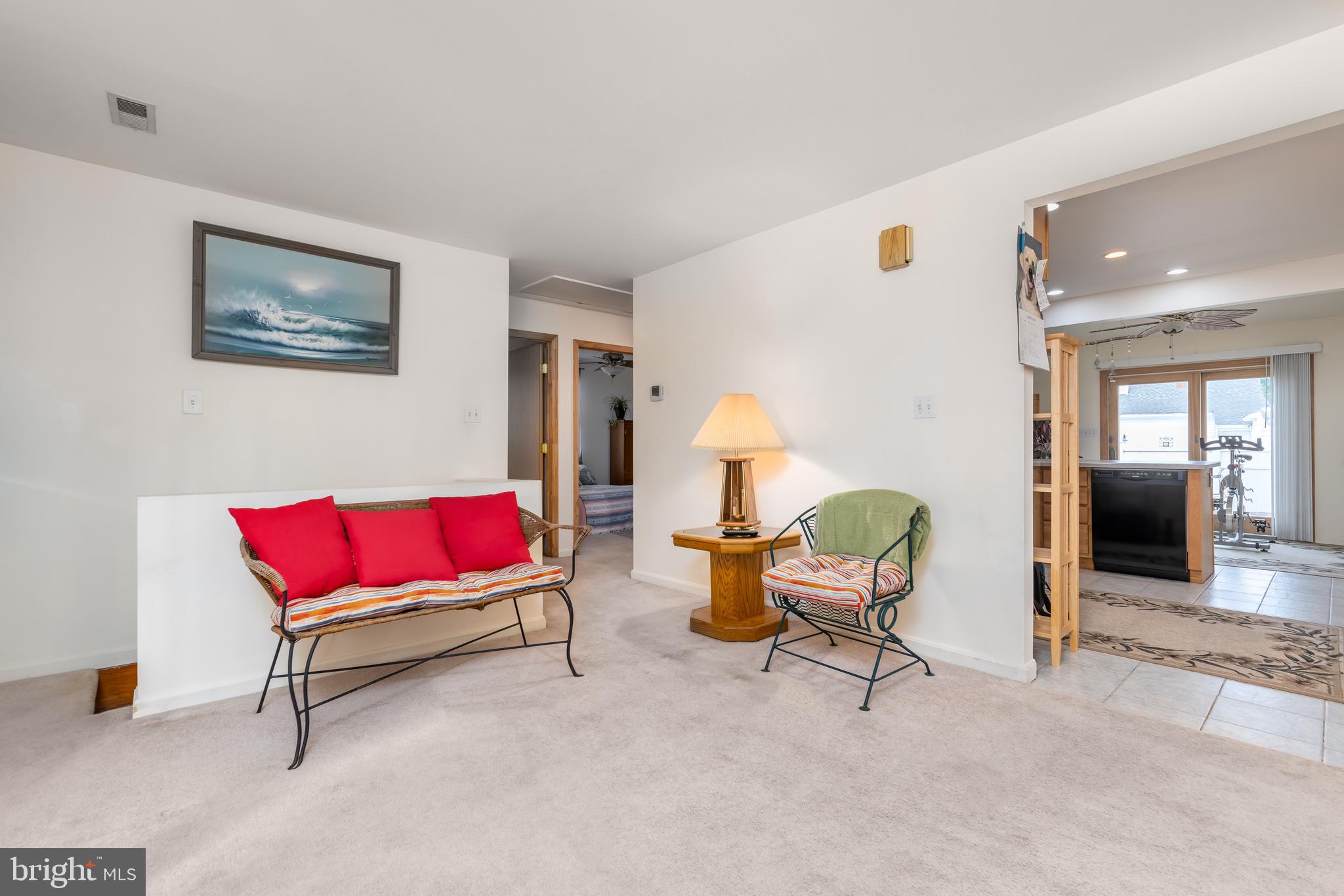 8253 Bullneck Road Baltimore, MD 21222 - Photo 5 of 29 Spacious Living Room