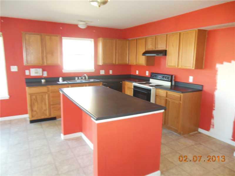 10808 Muddy River Road Indianapolis, IN 46234 - Photo 3 of 10 Gallery Image 3