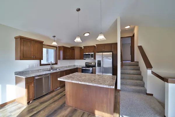 $325,000 | 978 York Court, Brainerd, MN 56401