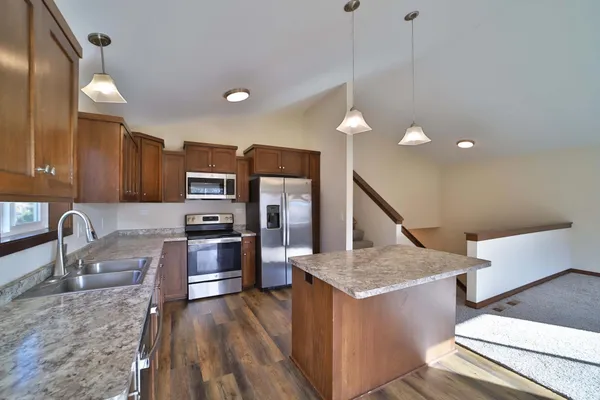 $325,000 | 978 York Court, Brainerd, MN 56401