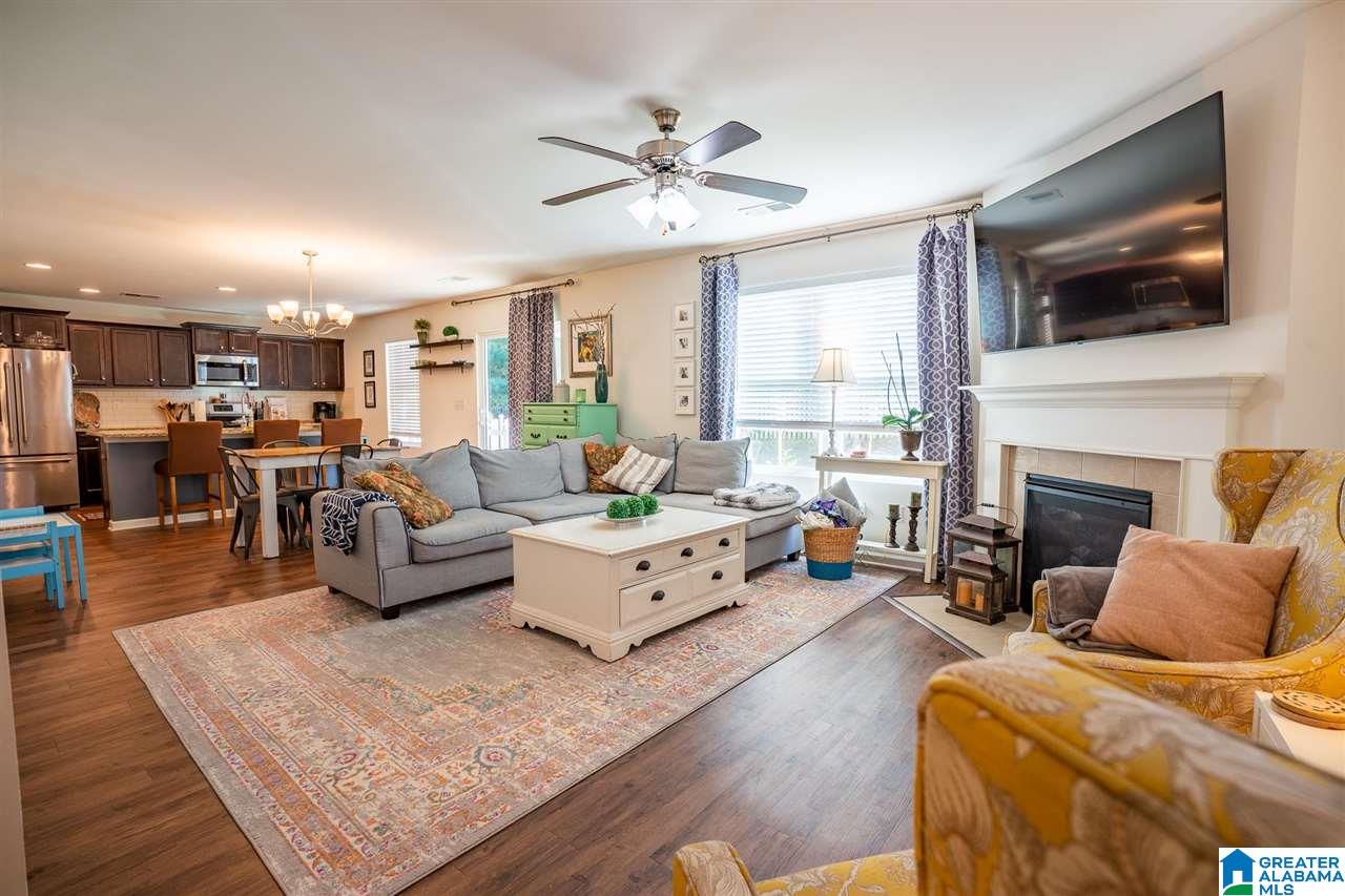 828 Huntington Trace Chelsea, AL 35043 - Photo 5 of 30