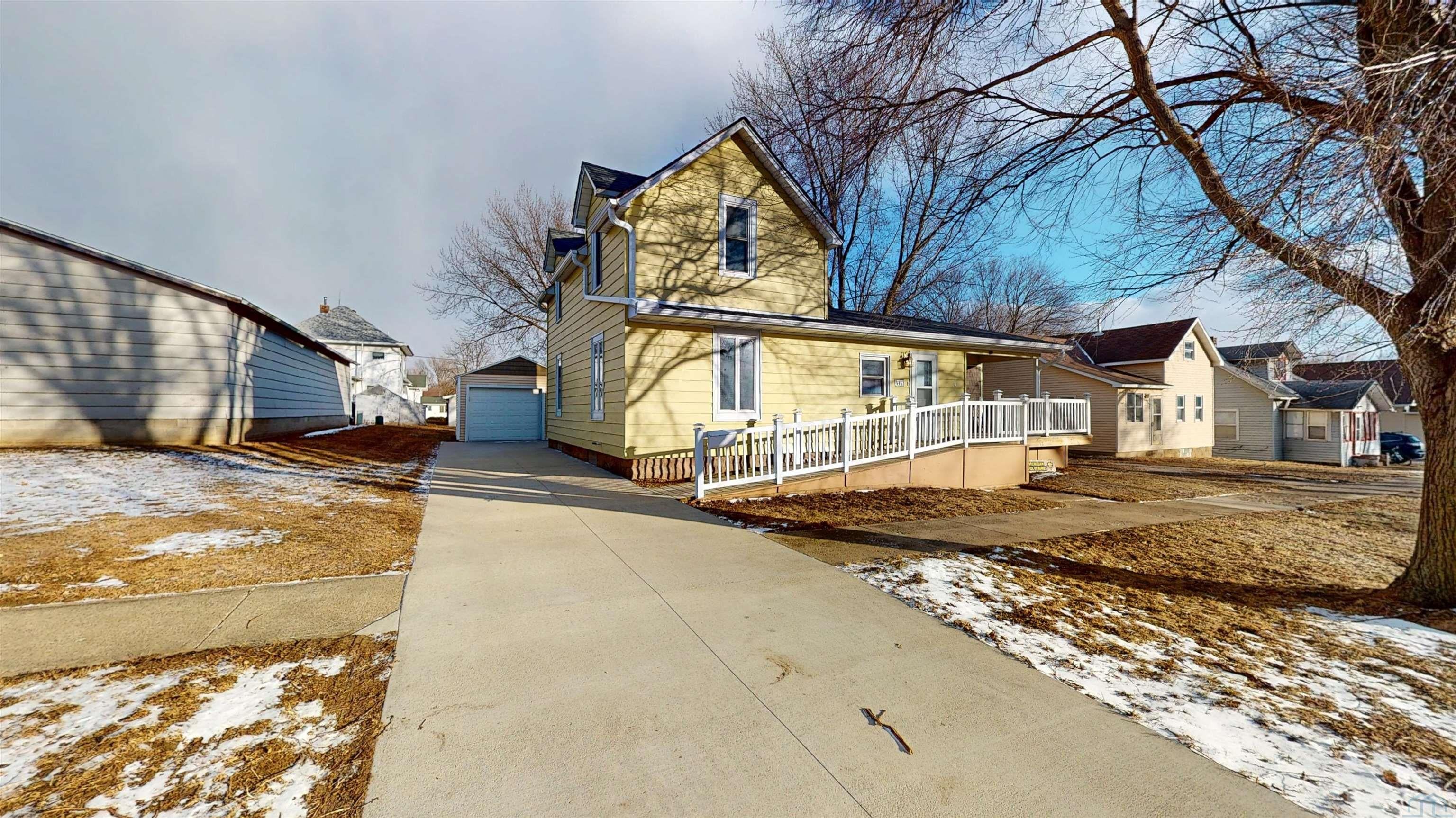 605 Cherokee Street Alta, IA 51002 - Photo 1 of 15 Gallery Image 1