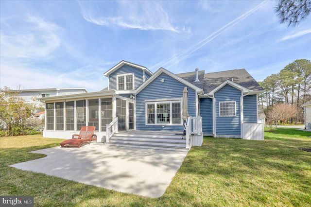$880,000 | 606 Bethany Loop, Bethany Beach, DE 19930