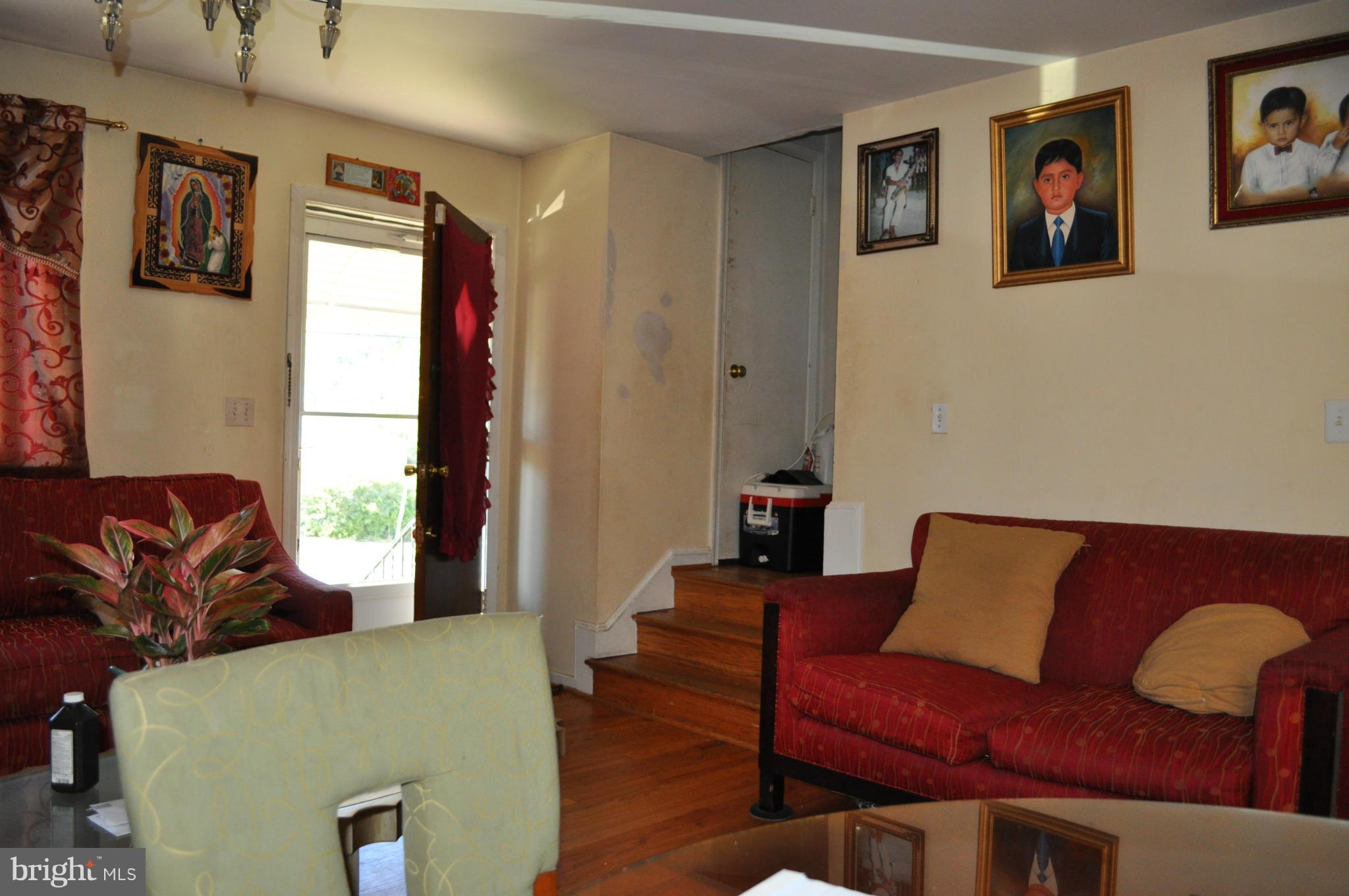 7301 Good Luck Road New Carrollton, MD 20784 - Photo 5 of 8 Living Room