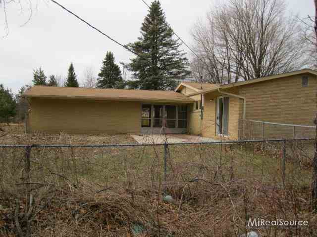 79444 Van Dyke Road Romeo, MI 48065 - Photo 12 of 13 31144226-12.JPG