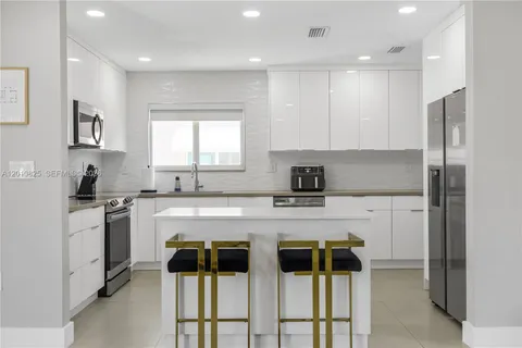 $939,000 | 1104 North 13th Terrace, Hollywood, FL 33019