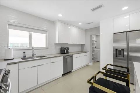 $939,000 | 1104 North 13th Terrace, Hollywood, FL 33019