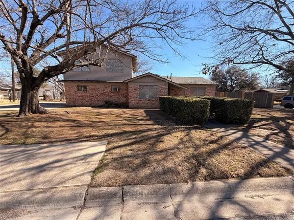 $2,000 | 1416 Norwood Drive, Hurst, TX 76053