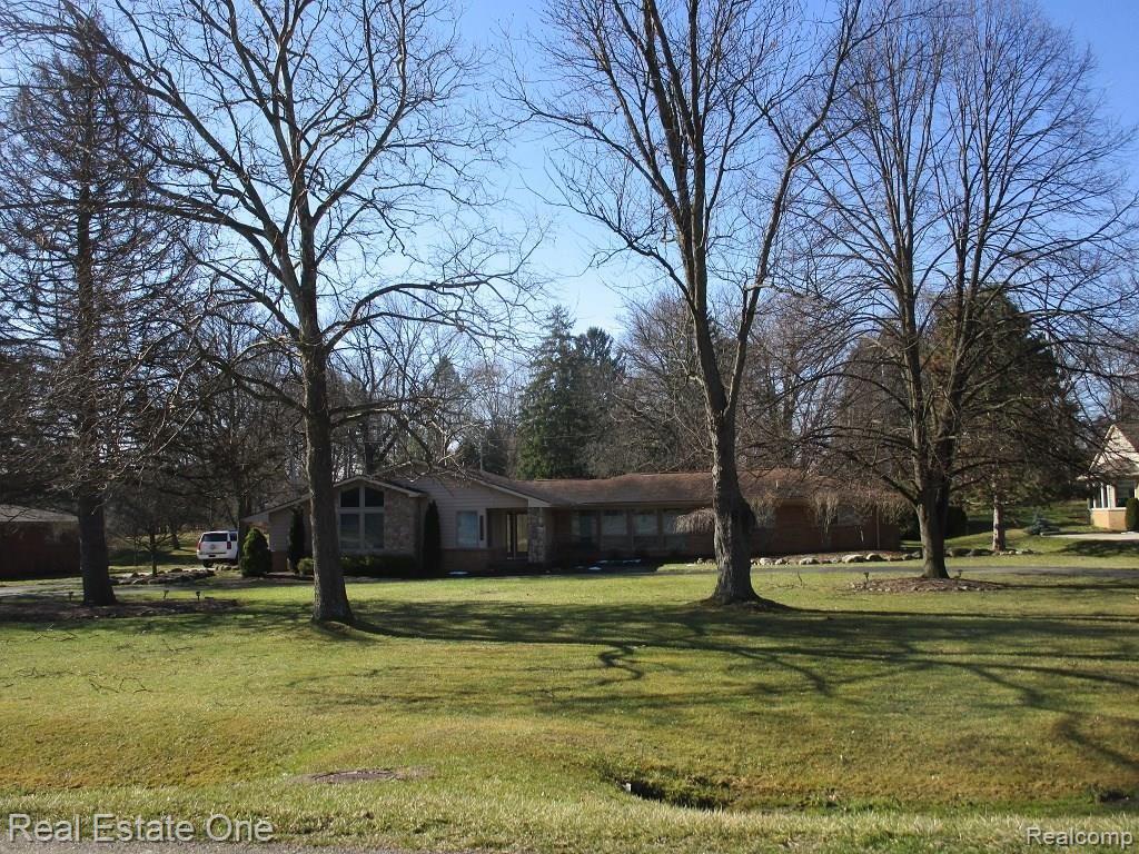 33315 Raphael Road Farmington, MI 48336 - Photo 3 of 47 IMG_4803.JPG