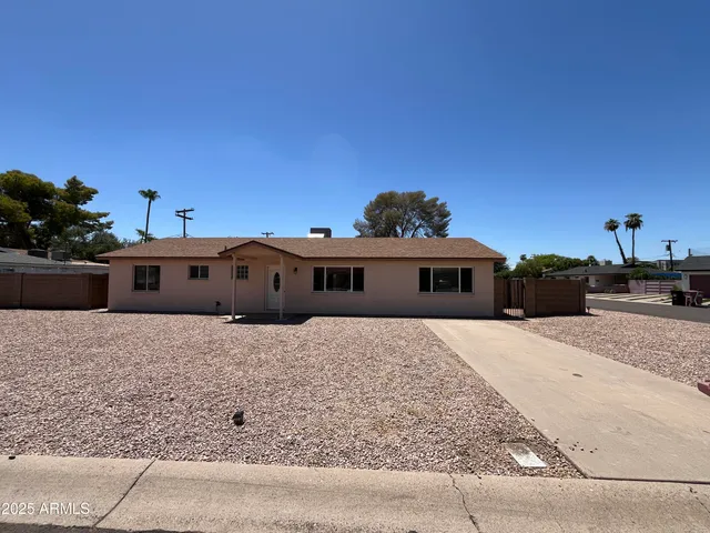$2,600 | 7627 East 4th Street, Scottsdale, AZ 85251