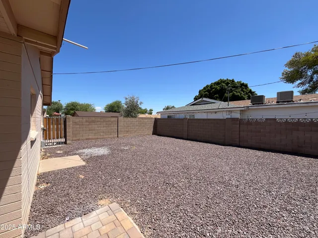$2,600 | 7627 East 4th Street, Scottsdale, AZ 85251