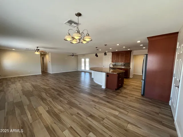 $2,600 | 7627 East 4th Street, Scottsdale, AZ 85251