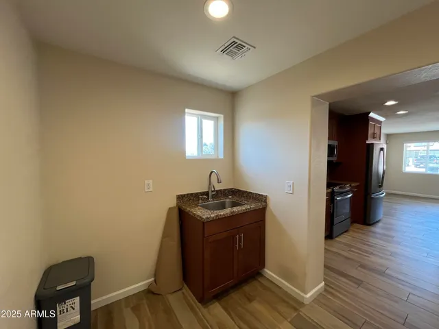 $2,600 | 7627 East 4th Street, Scottsdale, AZ 85251