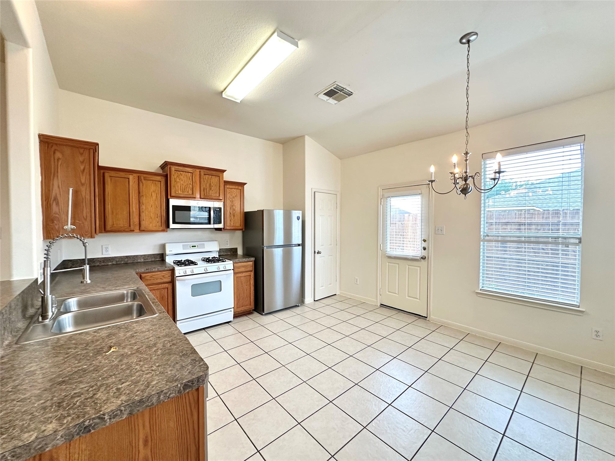 14611 Becurtesy Court Cypress, TX 77429 - Photo 6 of 19