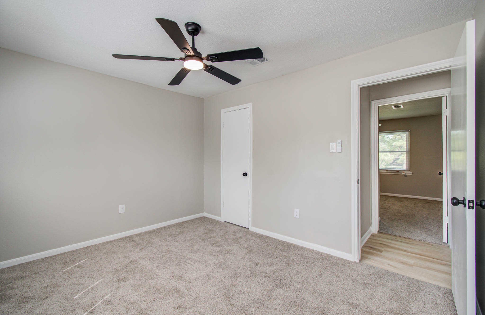 4735 Theall Road Houston, TX 77066 - Photo 38 of 46 Gallery Image 38
